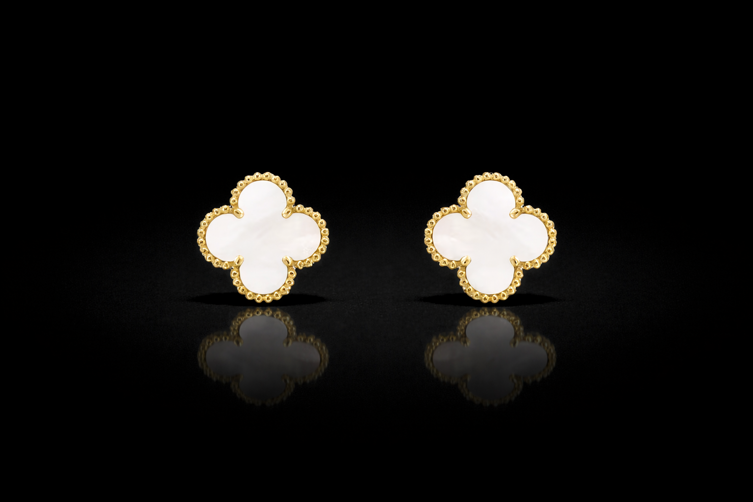 14k White Clover Earrings 9mm